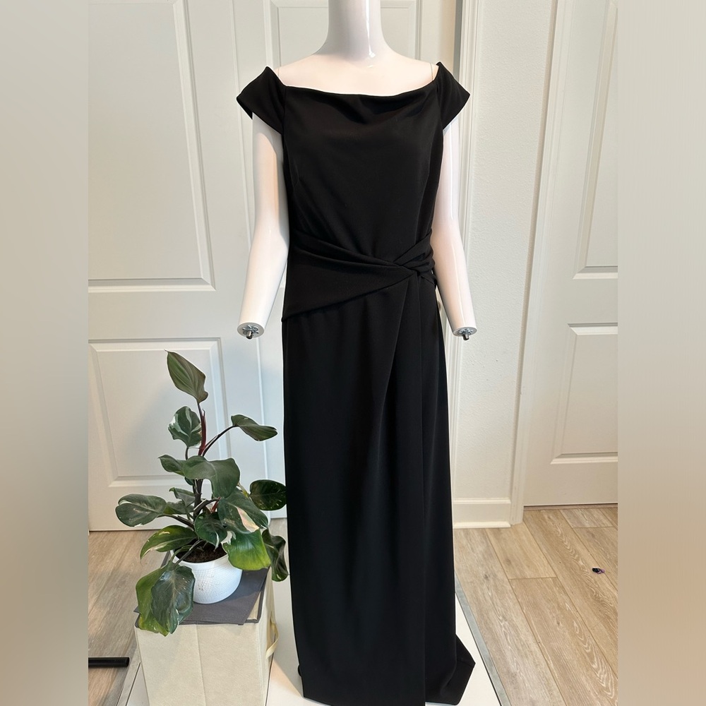 Ralph Lauren Black Elegant Cap-Sleeve Wedding Gown